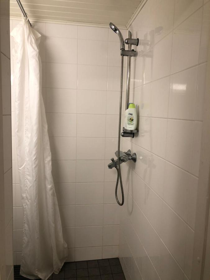 Ferienwohnung Puutaloyksioe 1 Km Turun Rautatieasemalta Turku Exterior foto
